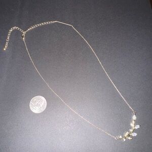 Elegant Gold Leaf Necklace